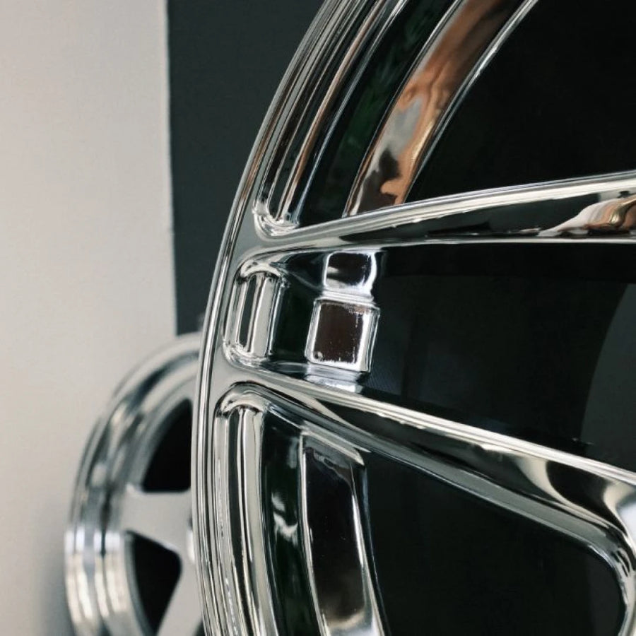 ASTRO - Chrome, rim close-up