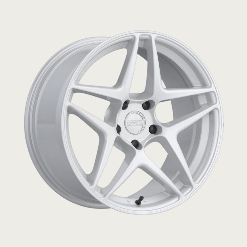 ASTRO - Gloss White, three-quarter view