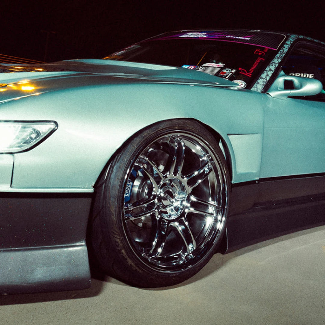 SEVEN - Chrome, on a car