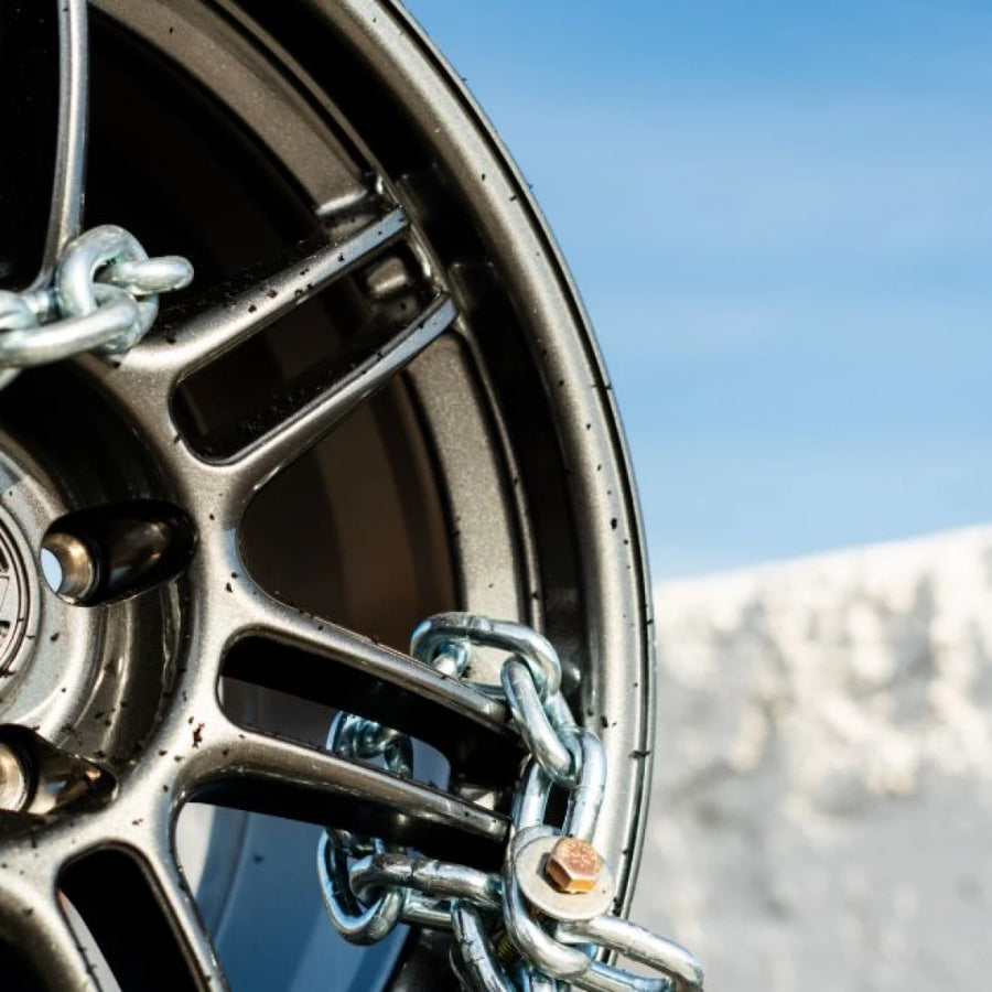 SEVEN - Gloss Gunmetal, rim close-up