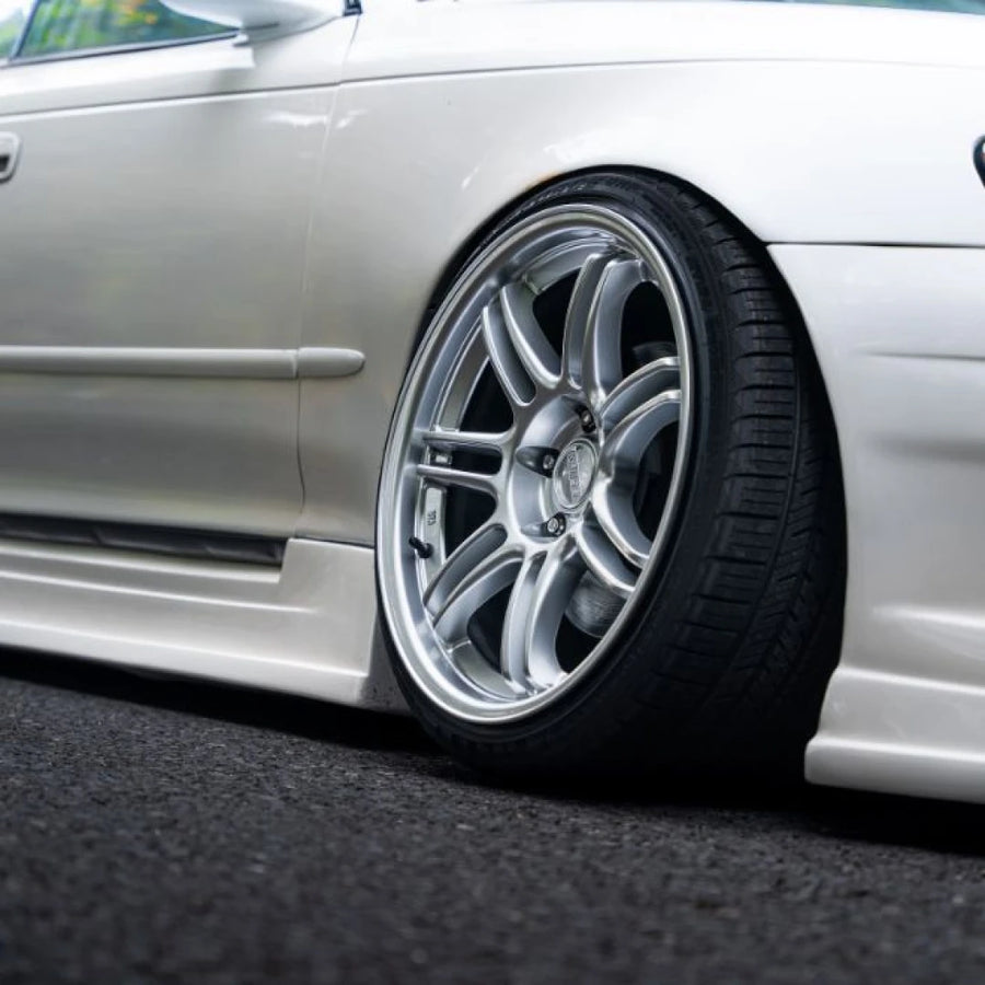 SEVEN - Hyper Silver, rim close-up