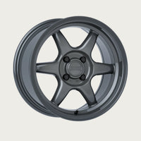 TANDEM 15" - Gloss Gunmetal, three-quarter view