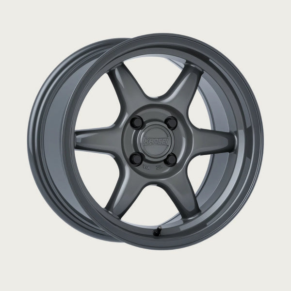 TANDEM 15" - Gloss Gunmetal, three-quarter view